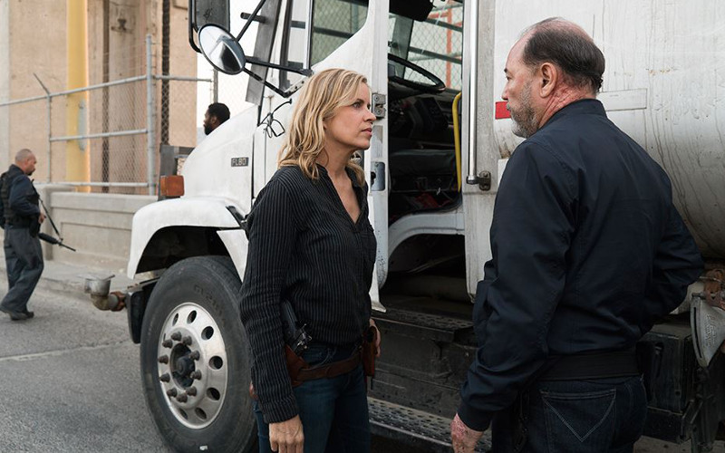 Illustration for article titled Fear The Walking Dead Ends Its Third Season With Large And Small Bangs